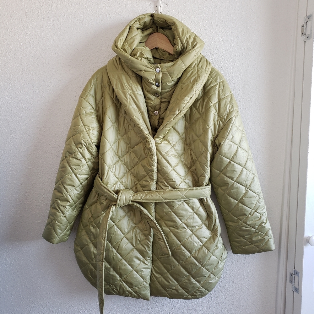 NWT BTFBM Women Puffer Hooded Belted Coat